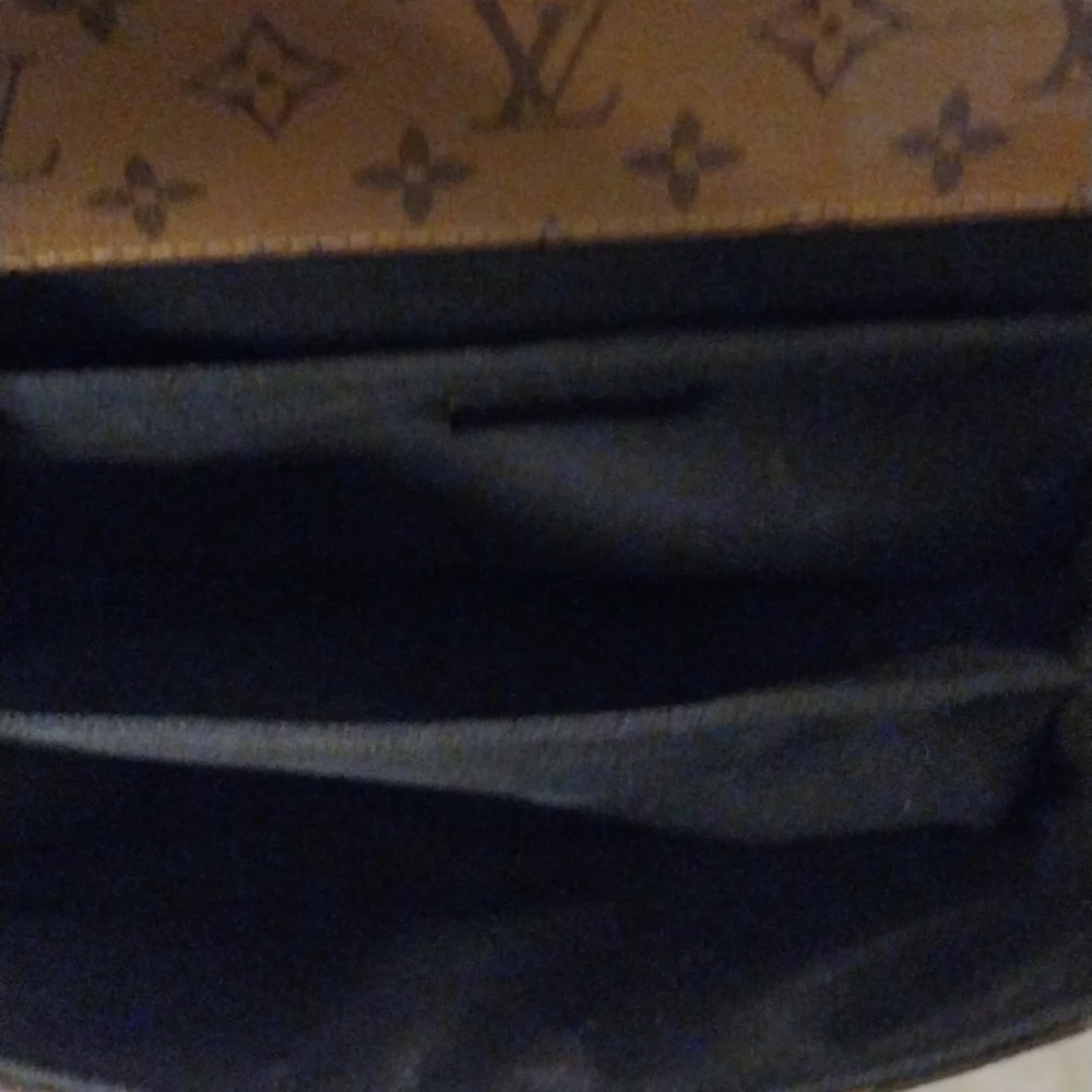 Louis Vuitton Reverse Monogram Pochette Metis - Picture 10 of 16